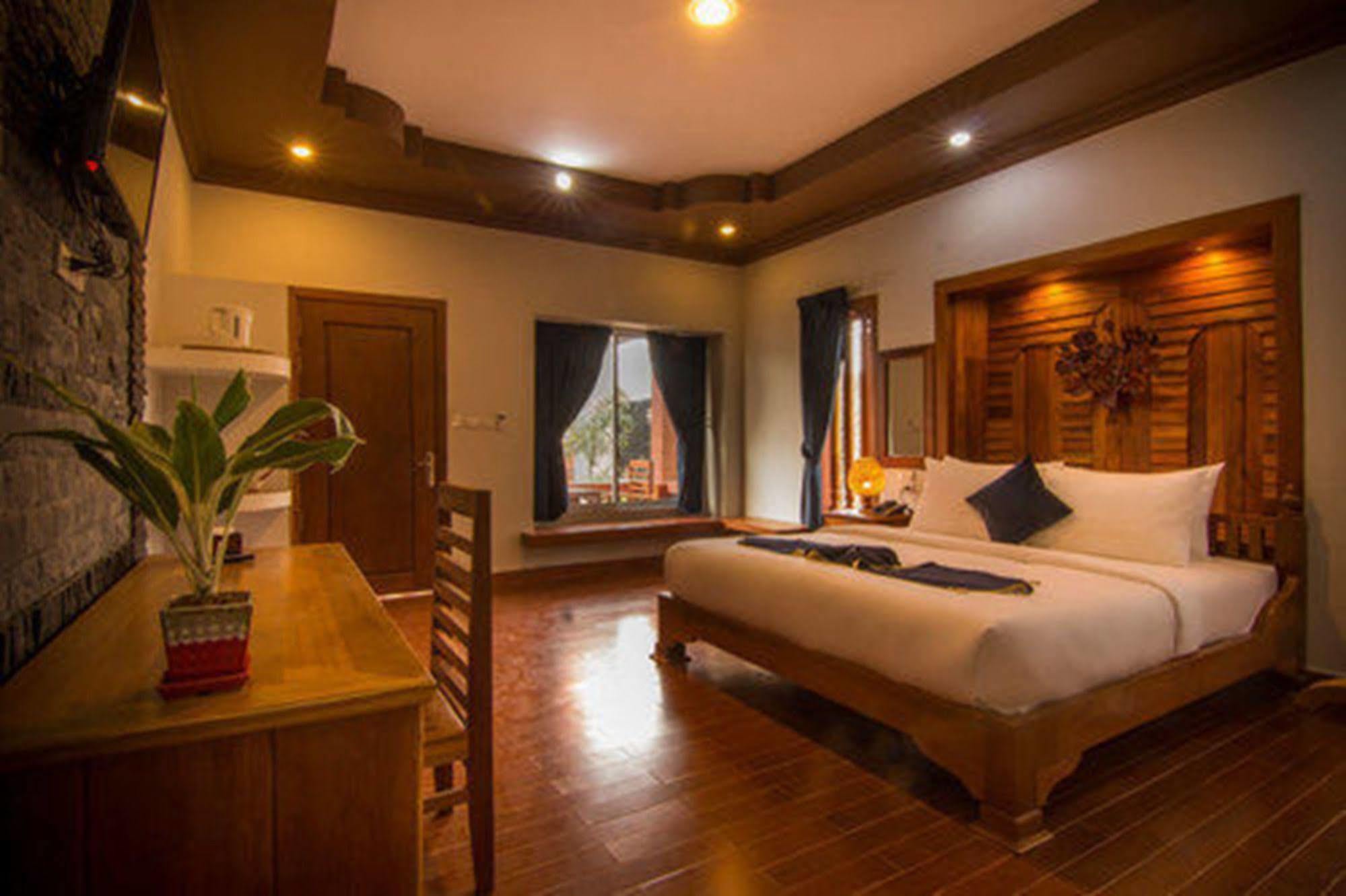 Ravorn Villa Boutique Battambang Kültér fotó
