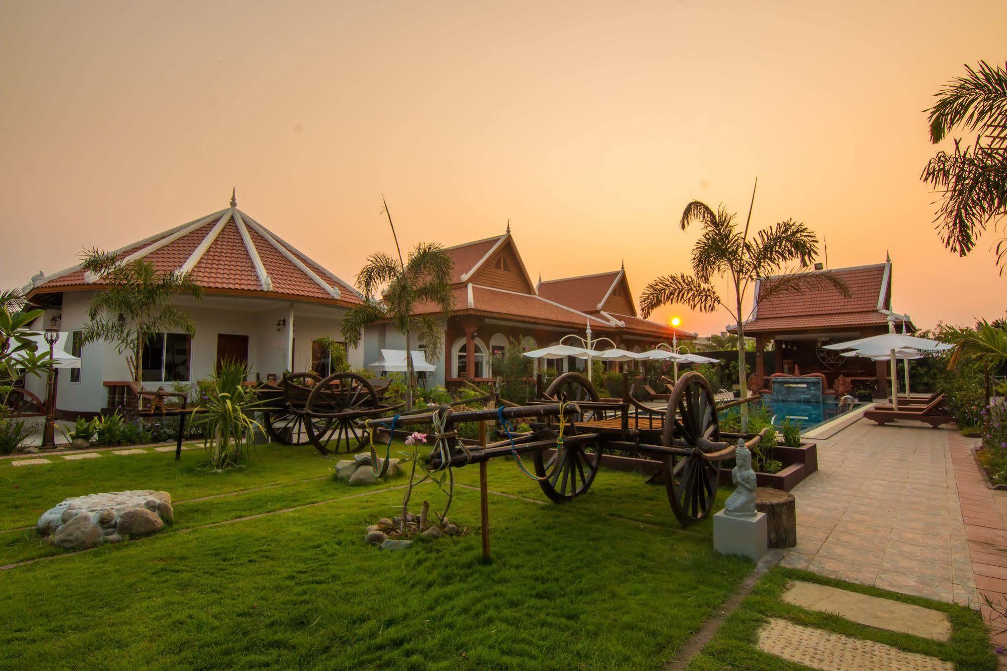 Ravorn Villa Boutique Battambang Kültér fotó